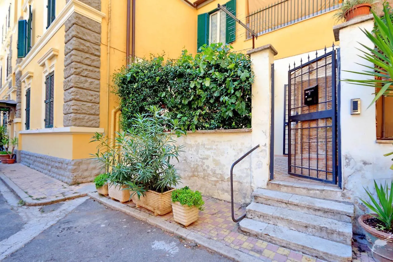 Colosseo Apartment With Garden Roma 0*,