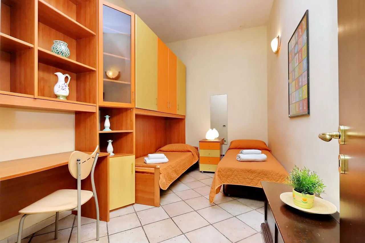 Colosseo Apartment With Garden Rome Italy